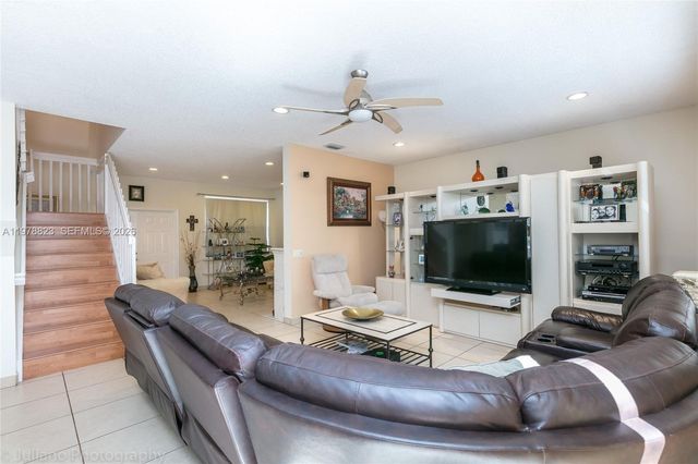1032 Silktree Ln, Weston, FL 33327