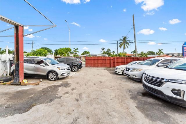 10301 NW 27th Ave, Miami, FL 33147