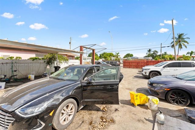 10301 NW 27th Ave, Miami, FL 33147