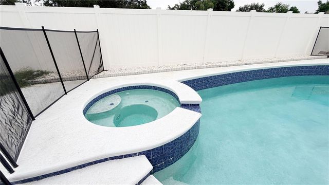 619 SCHOONER BAY COURT, Valrico, FL 33594