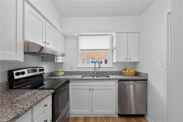 435 Barberton DR, Virginia Beach, VA 23451