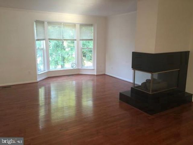 6565 KELSEY POINT CIR, Alexandria, VA 22315