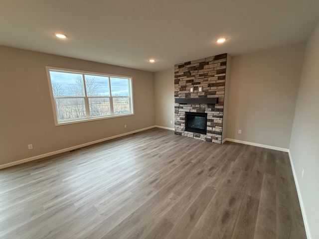 1667 Meadows Drive, East Bethel, MN 55011