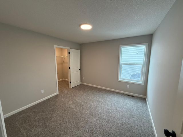 1667 Meadows Drive, East Bethel, MN 55011