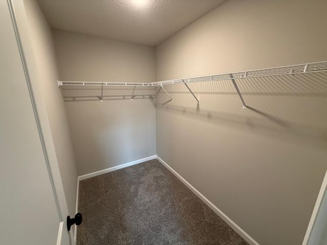 1667 Meadows Drive, East Bethel, MN 55011