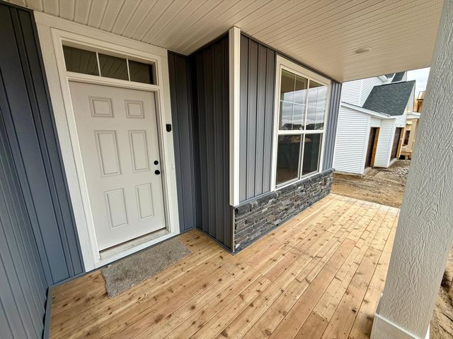 1667 Meadows Drive, East Bethel, MN 55011