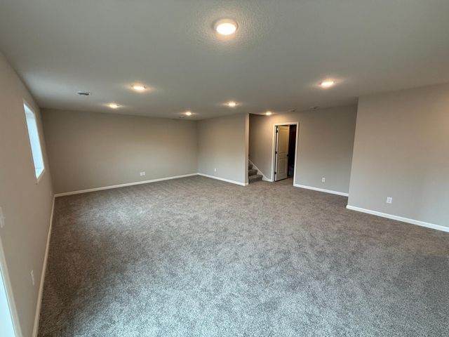 1667 Meadows Drive, East Bethel, MN 55011
