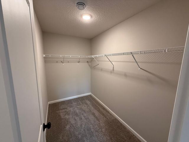 1667 Meadows Drive, East Bethel, MN 55011