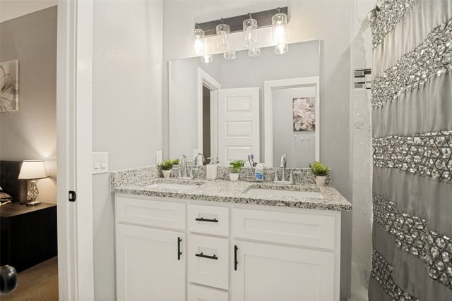700 E Hickory Street, Kaufman, TX 75142