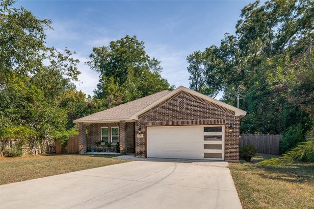 700 E Hickory Street, Kaufman, TX 75142