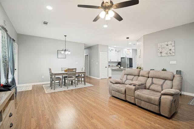 700 E Hickory Street, Kaufman, TX 75142