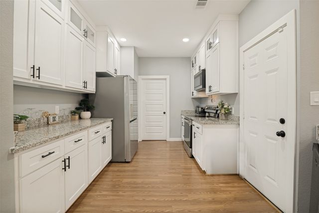 700 E Hickory Street, Kaufman, TX 75142