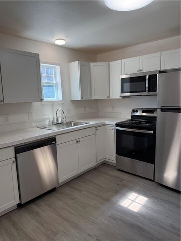 404 Lee ST, Smithville, TX 78957