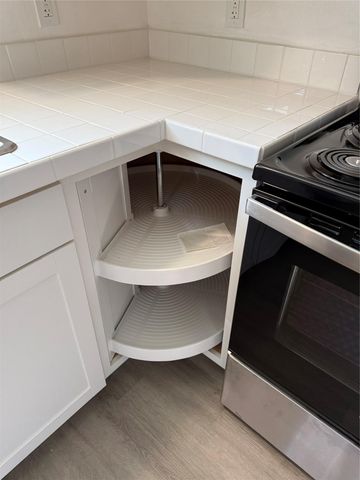 404 Lee ST, Smithville, TX 78957