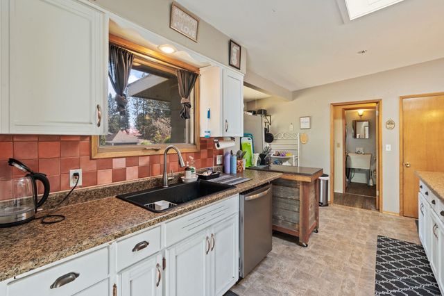 13013 E 22nd Ave, Spokane Valley, WA 99216