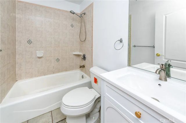 455 W Wilson 2, Glendale, CA 91203