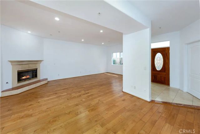 455 W Wilson 2, Glendale, CA 91203
