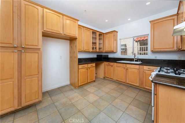 455 W Wilson 2, Glendale, CA 91203