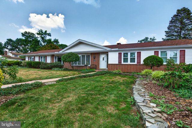 1957 GERALDSON DR, Lancaster, PA 17601