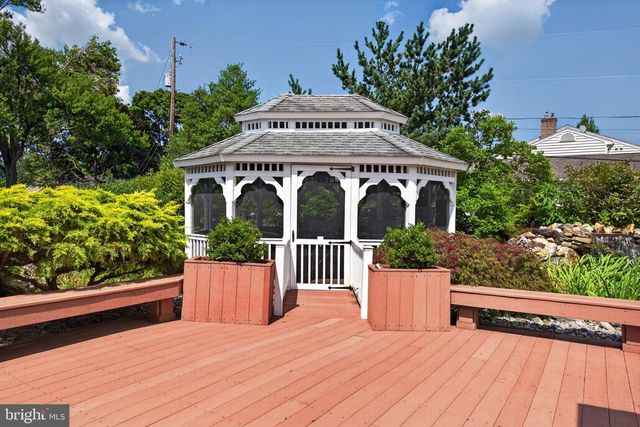 1957 GERALDSON DR, Lancaster, PA 17601