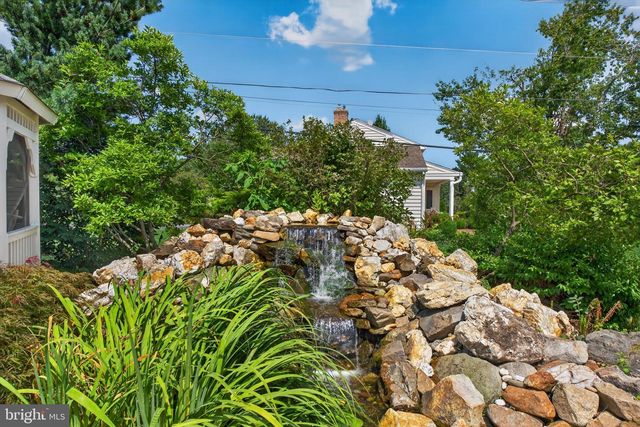 1957 GERALDSON DR, Lancaster, PA 17601
