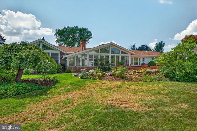 1957 GERALDSON DR, Lancaster, PA 17601