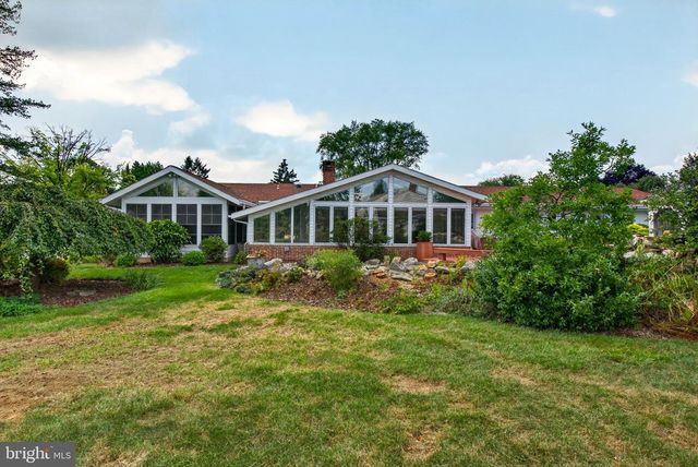 1957 GERALDSON DR, Lancaster, PA 17601