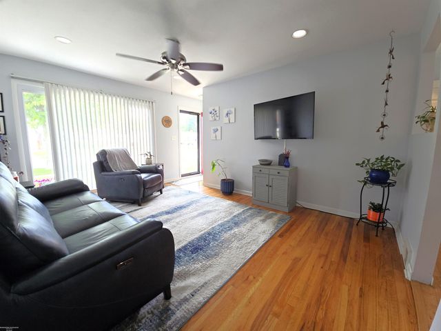 23398 Linne Drive, Clinton Township, MI 48035