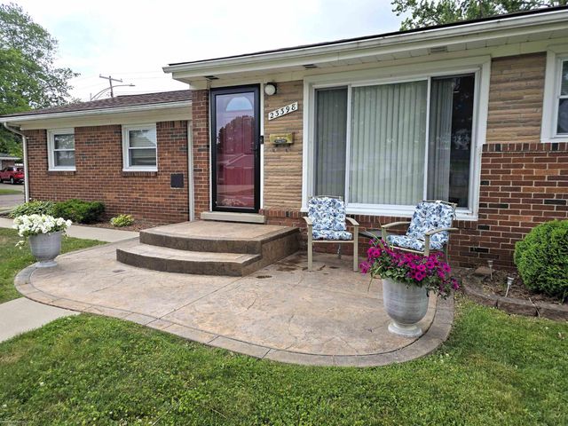 23398 Linne Drive, Clinton Township, MI 48035