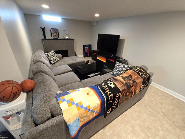23398 Linne Drive, Clinton Township, MI 48035
