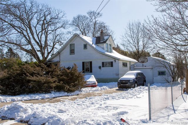 144 Carleton Avenue, Islip Terrace, NY 11752
