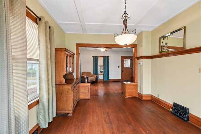 235 Highland Drive NW, Cedar Rapids, IA 52405