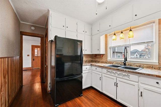 235 Highland Drive NW, Cedar Rapids, IA 52405