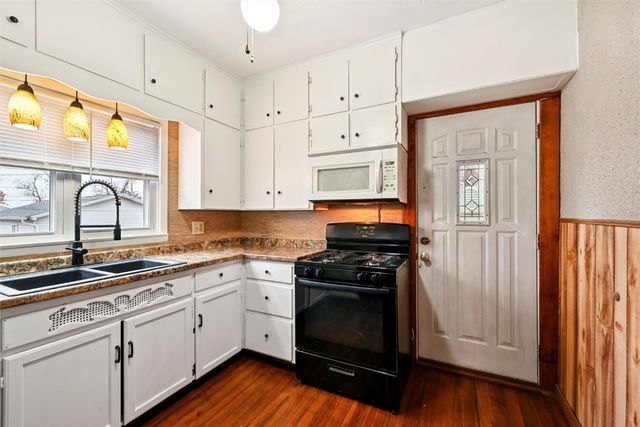 235 Highland Drive NW, Cedar Rapids, IA 52405