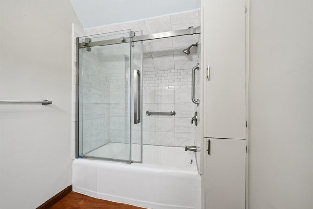 235 Highland Drive NW, Cedar Rapids, IA 52405