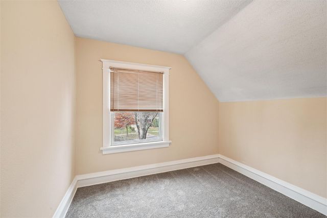 235 Highland Drive NW, Cedar Rapids, IA 52405