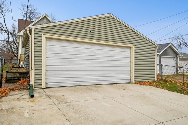 235 Highland Drive NW, Cedar Rapids, IA 52405