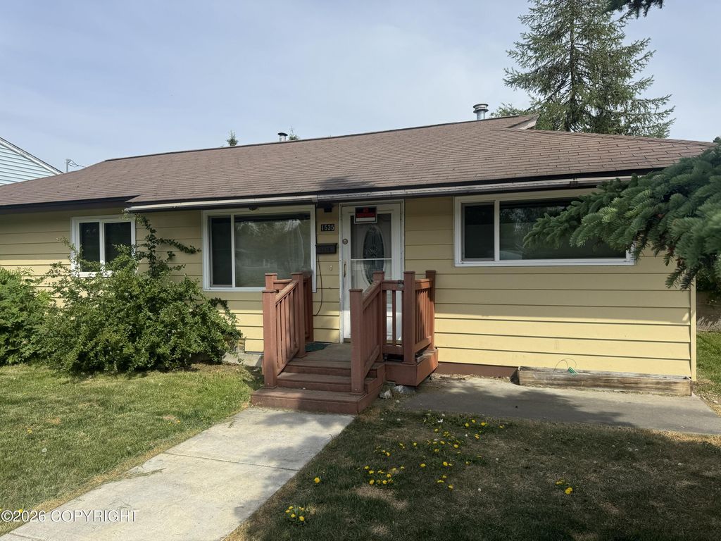 1535 Primrose Street, Anchorage, AK 99508