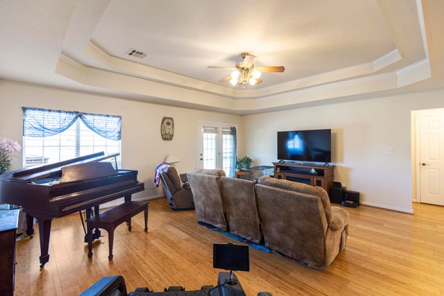 801 E 9th Street, Grove, OK 74344