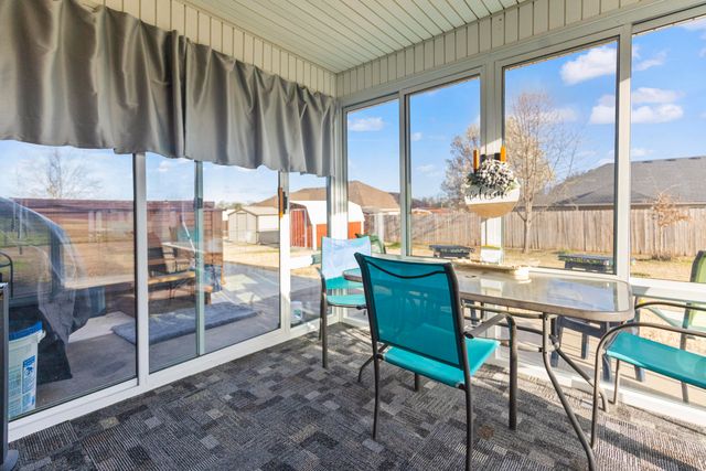 801 E 9th Street, Grove, OK 74344