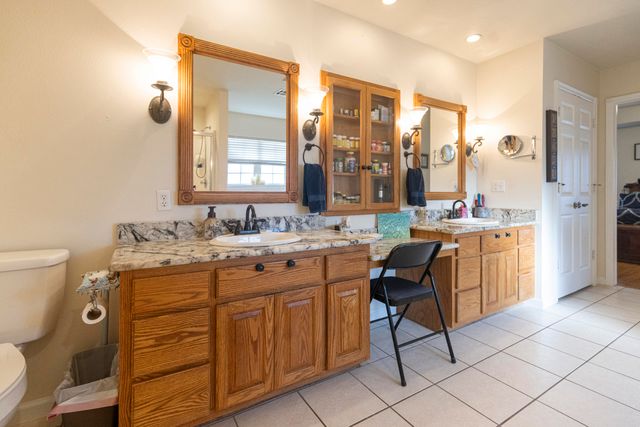 801 E 9th Street, Grove, OK 74344