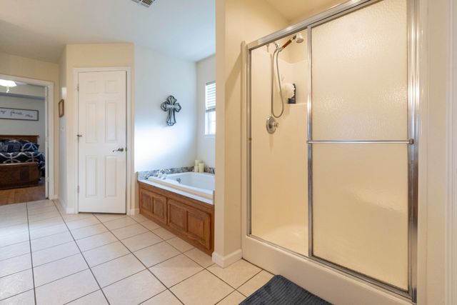 801 E 9th Street, Grove, OK 74344