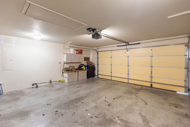 801 E 9th Street, Grove, OK 74344