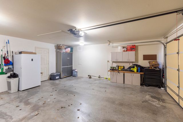 801 E 9th Street, Grove, OK 74344