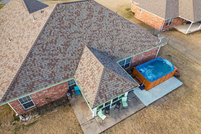 801 E 9th Street, Grove, OK 74344