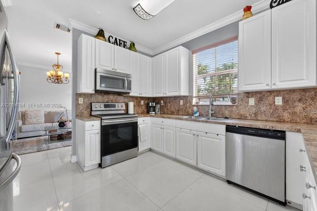 15465 SW 117th Street, Miami, FL 33196