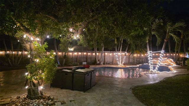 15465 SW 117th Street, Miami, FL 33196