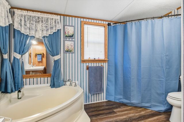 20711 Kingsley Drive, Chandler, TX 75758