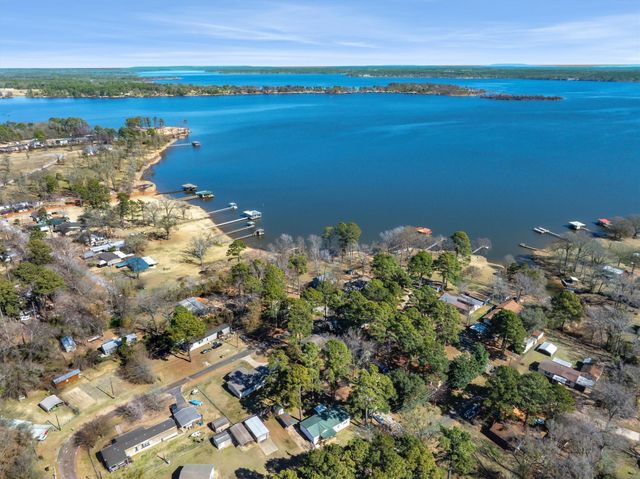 20711 Kingsley Drive, Chandler, TX 75758