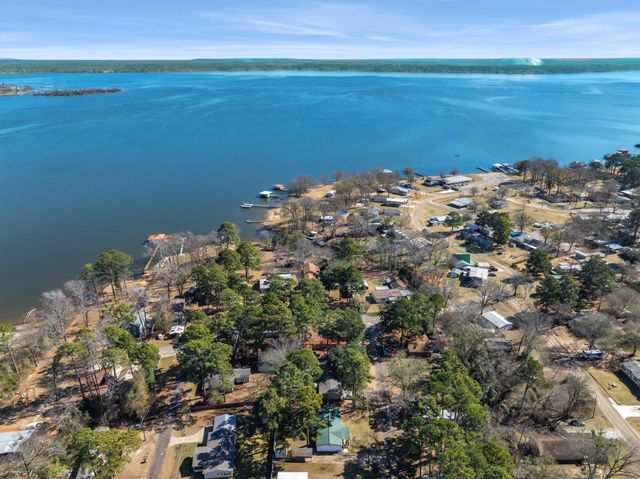 20711 Kingsley Drive, Chandler, TX 75758